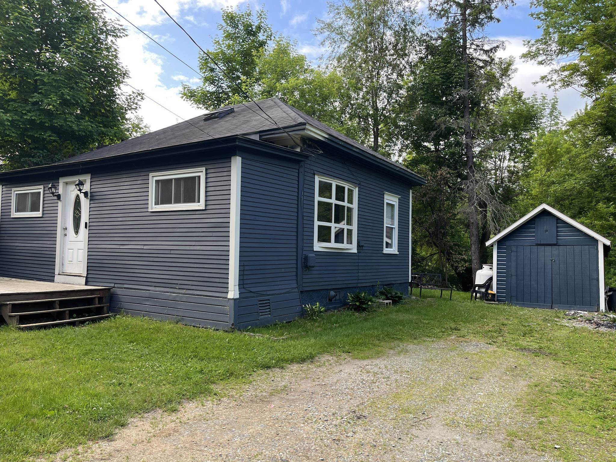 498 Clyde Street