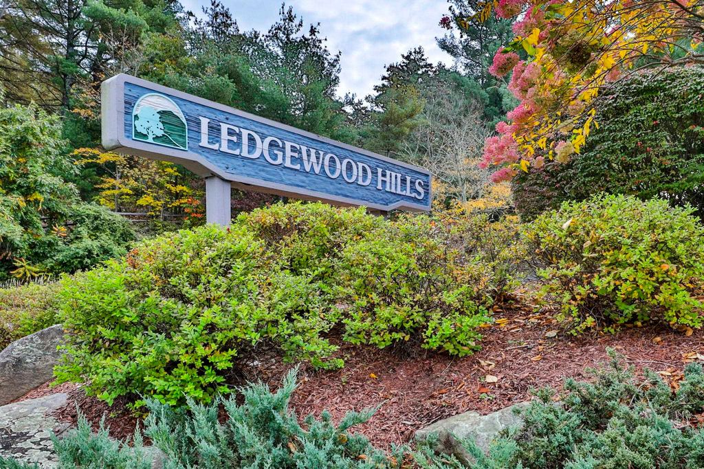 Photo of 47 Dogwood Drive #205, Nashua, NH 03062 (MLS # 5073886)