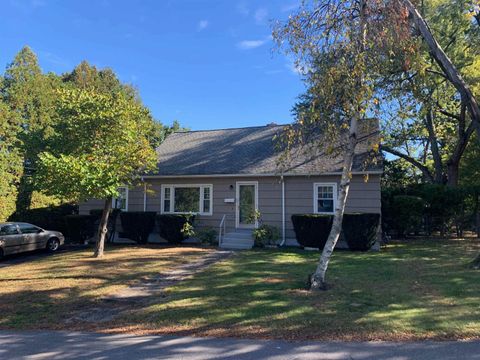 Photo of 8 Cote Avenue, Nashua, NH 03060 (MLS # 5066151)