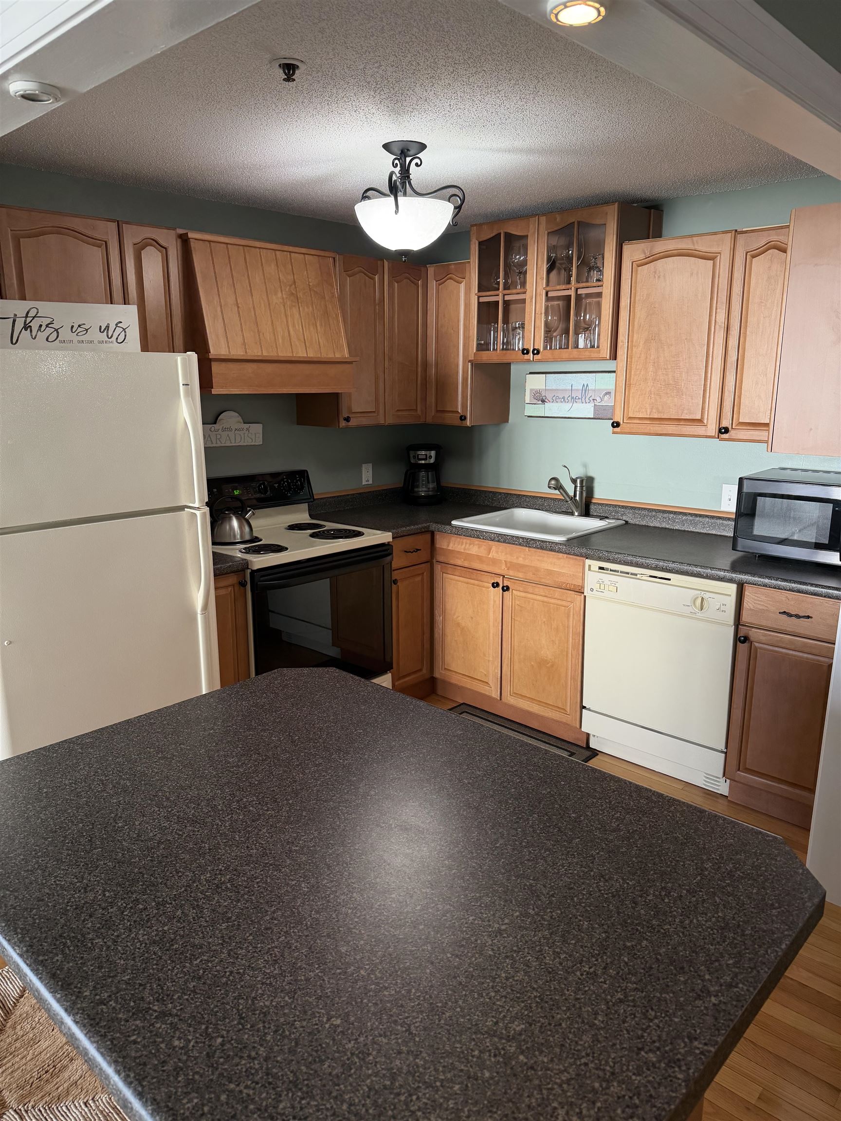 493 Ocean Boulevard 2