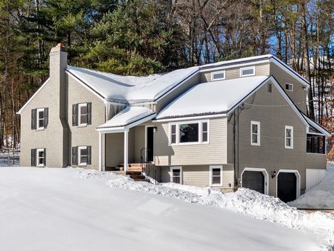 Photo of 24 Beechwood Road, Hudson, NH 03051 (MLS # 5075770)