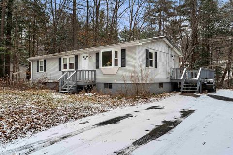 Photo of 9 Ellen Brook Road, Hillsborough, NH 03244 (MLS # 5071443)