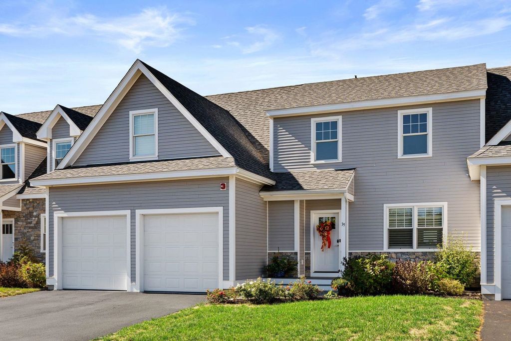 Photo of 39 Kibrel Court, Sandown, NH 03873 (MLS # 5080618)