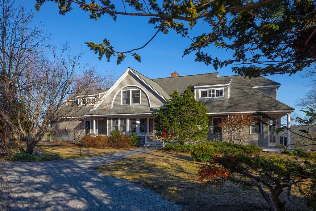 Photo of 6 Chester Drive, Weare, NH 03281 (MLS # 5083225)