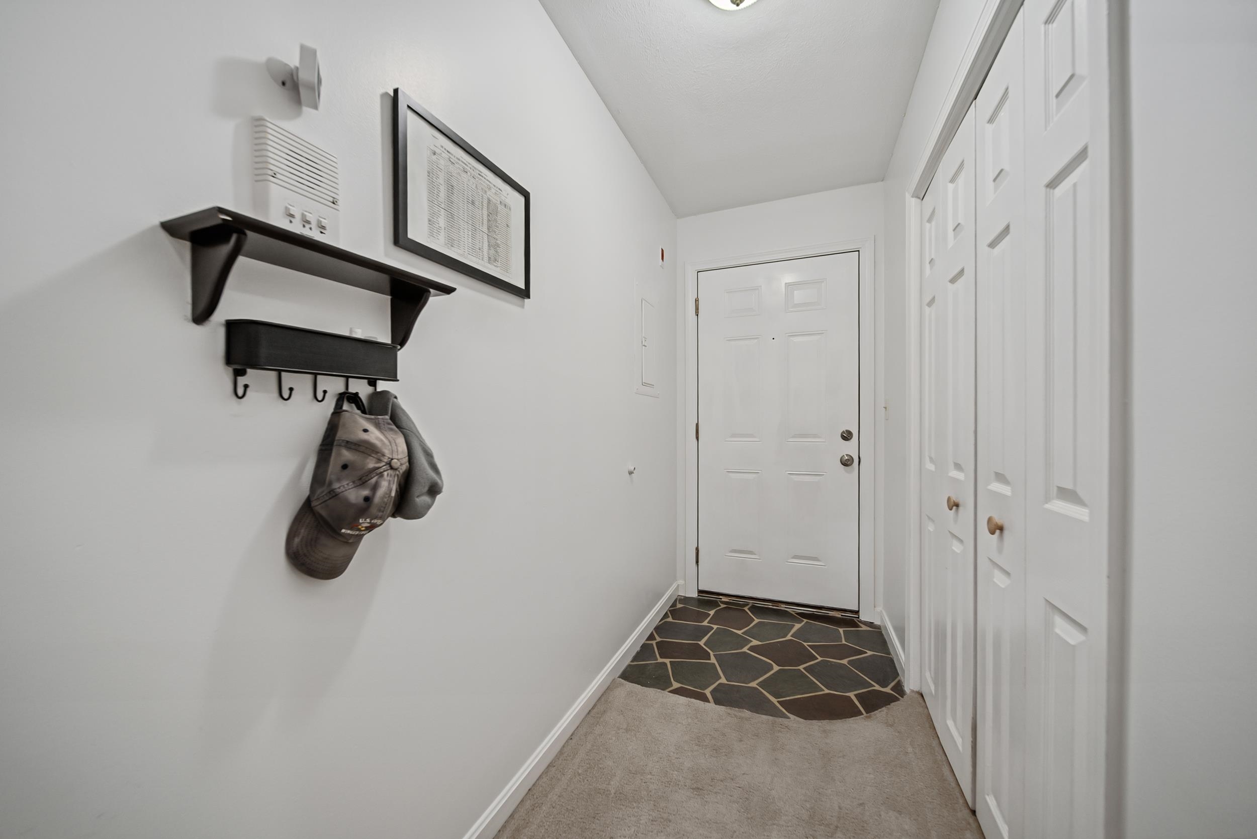 1901 Bodwell Road 28