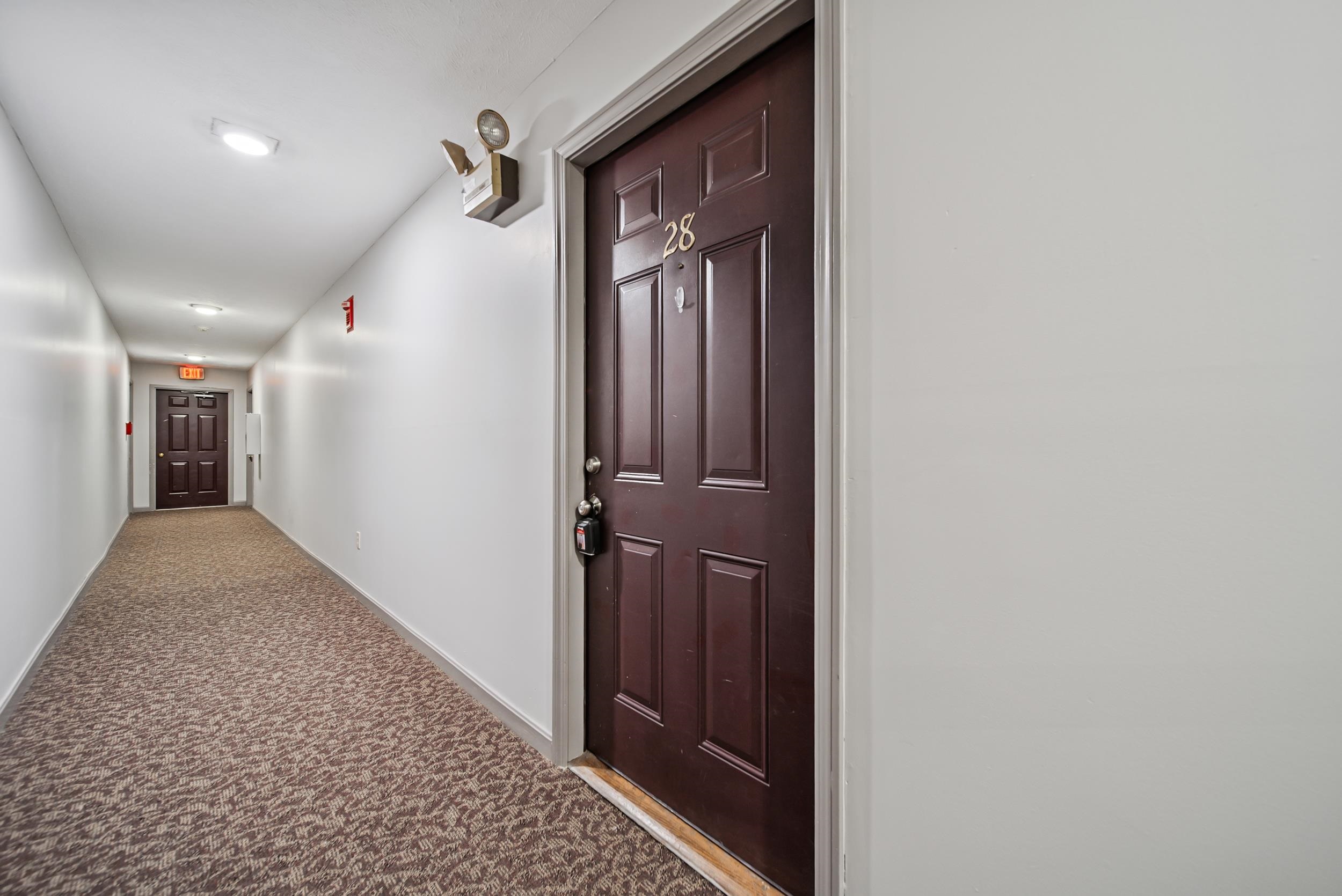 1901 Bodwell Road 28