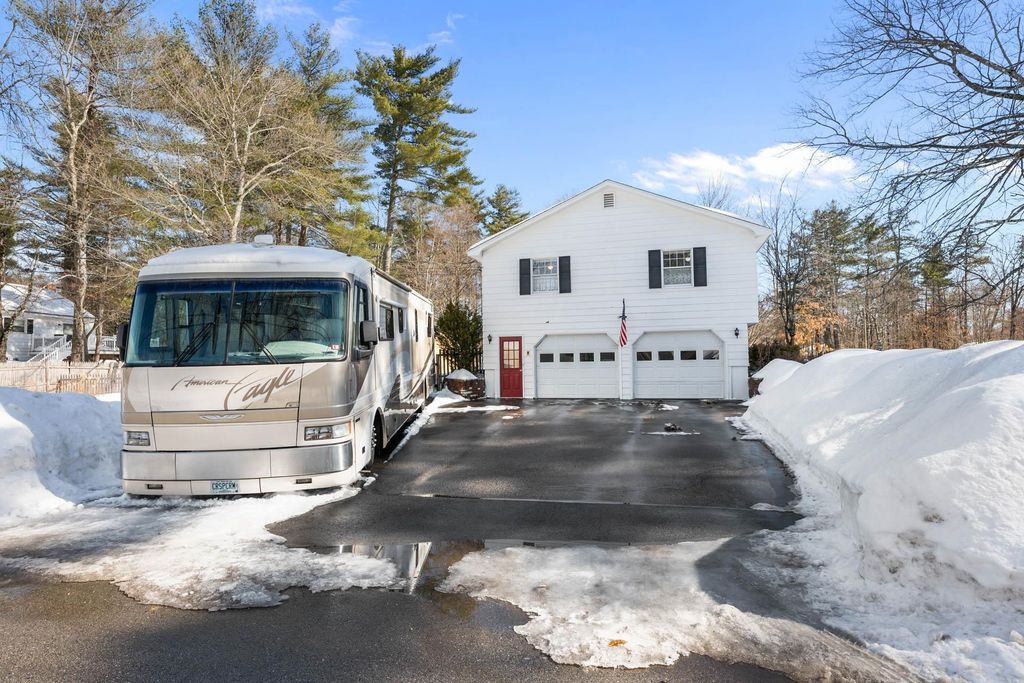 Photo of 2 Vinewood Lane, Rochester, NH 03867 (MLS # 5078916)