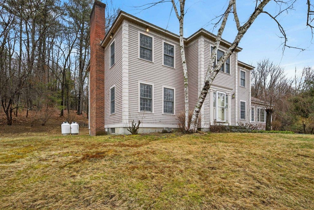 Photo of 31 Gage Road, Bedford, NH 03110 (MLS # 5082630)