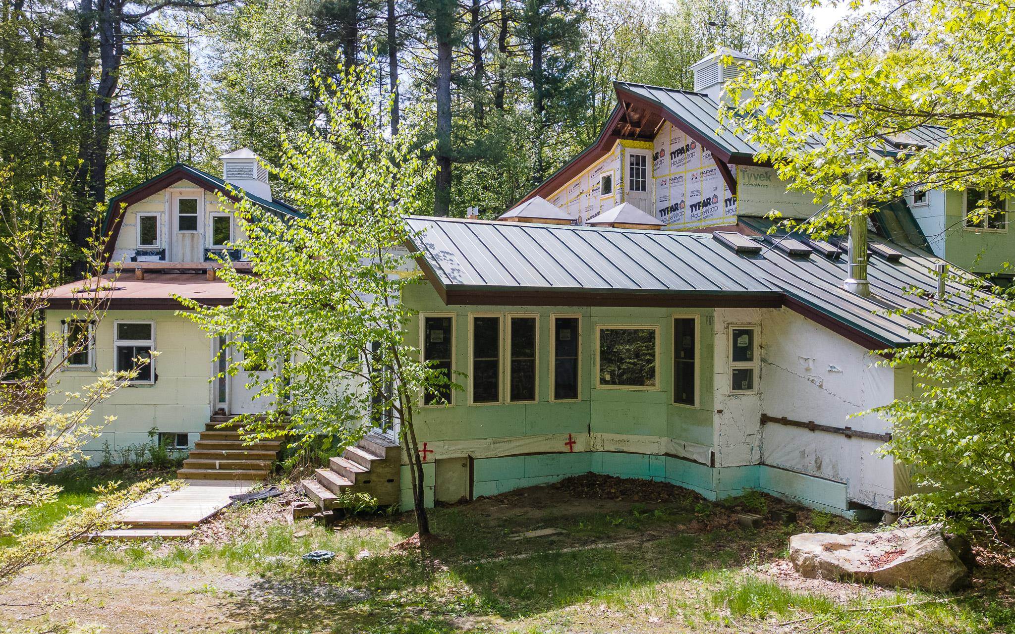 319 W Lake Road