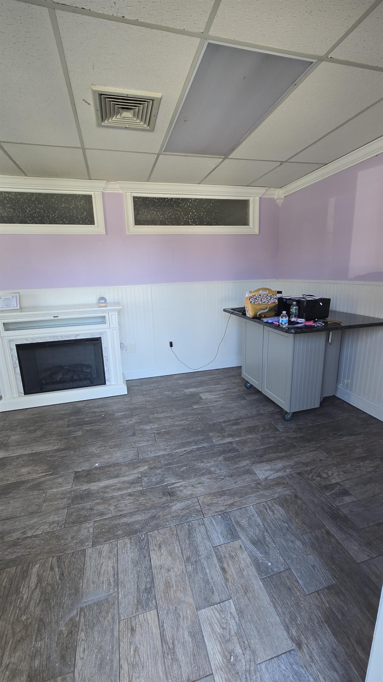 12 Parmenter Road A06