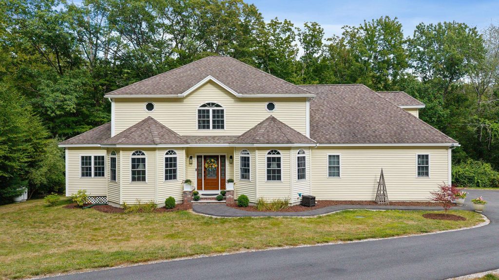 Photo of 89 Woodhill Road, Bow, NH 03304 (MLS # 5059684)