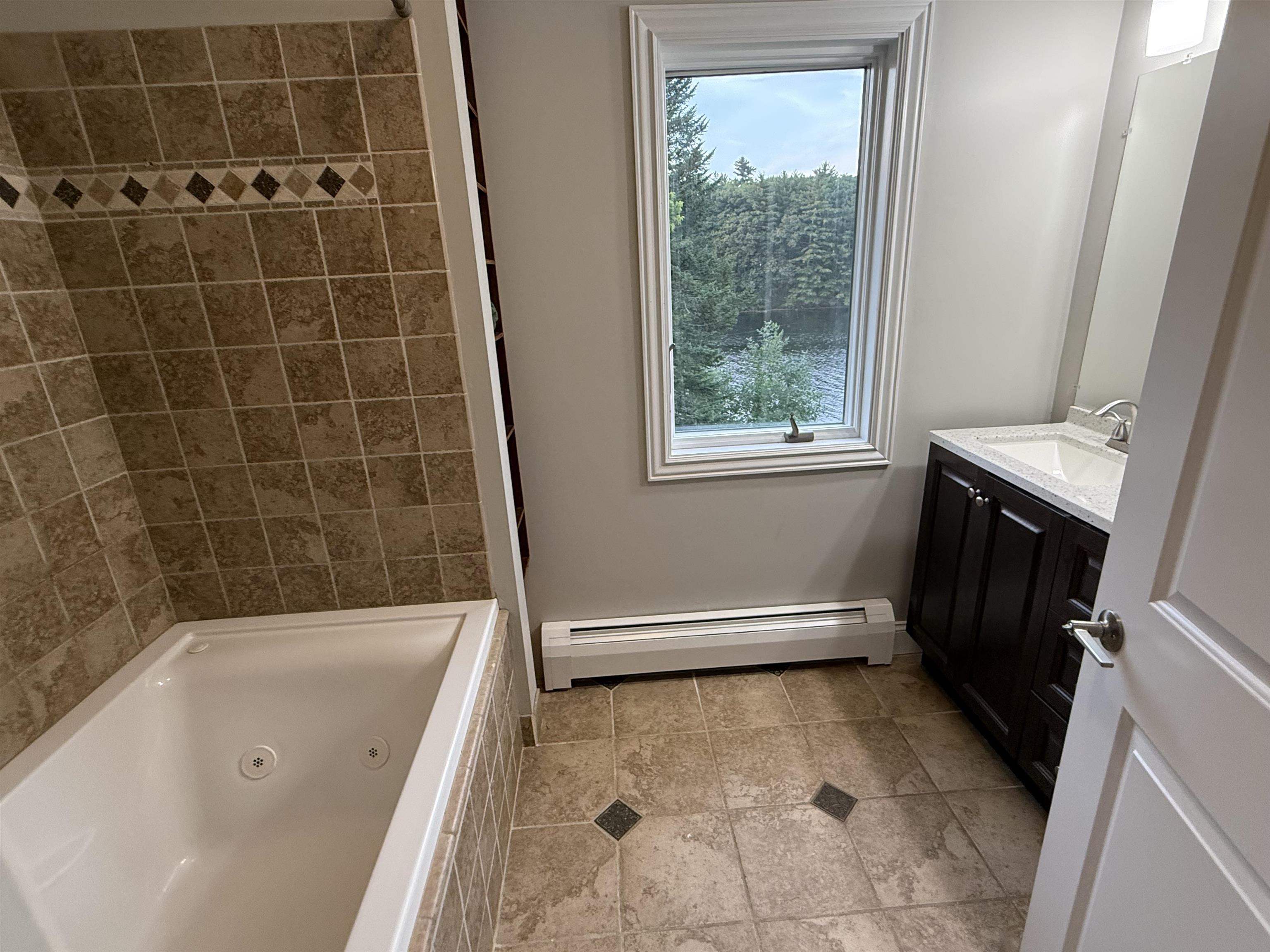 Bow, New Hampshire 03304, United States, 4 Bedrooms Bedrooms, ,3 BathroomsBathrooms,Residential,Active,172848