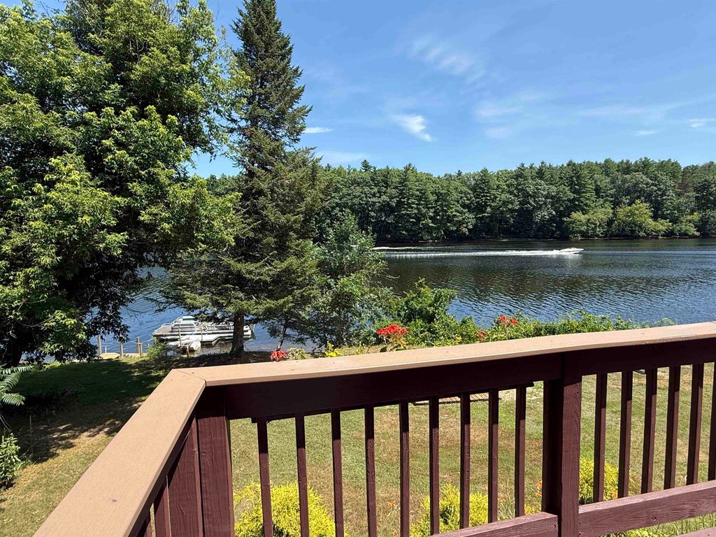 Photo of 13 Ferry Road, Bow, NH 03304 (MLS # 5051729)