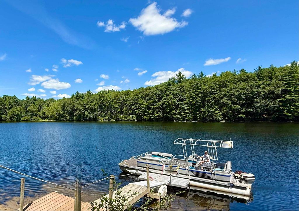 Photo of 13 Ferry Road, Bow, NH 03304 (MLS # 5051729)