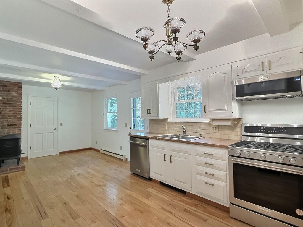 Photo of 195 Pine Hill Road, New London, NH 03257 (MLS # 5062676)