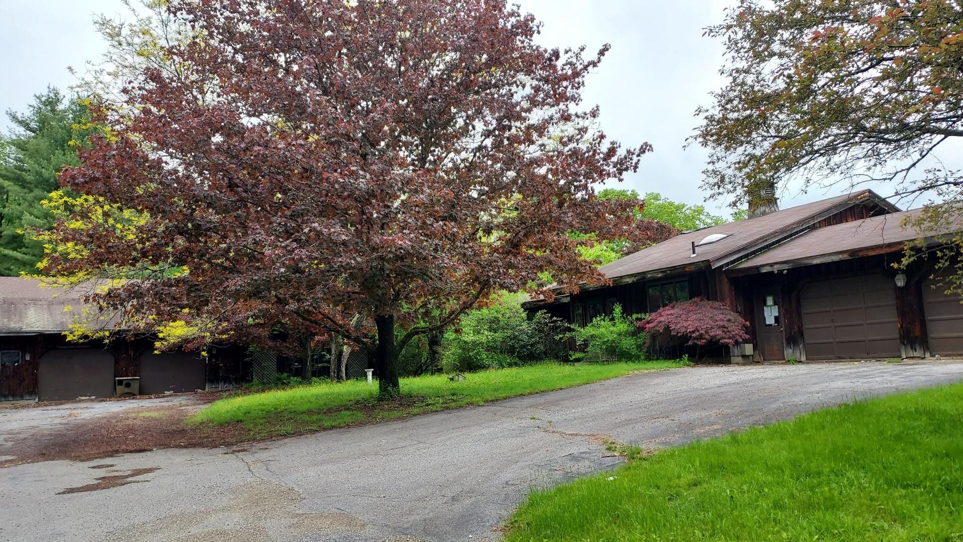 487 River Road