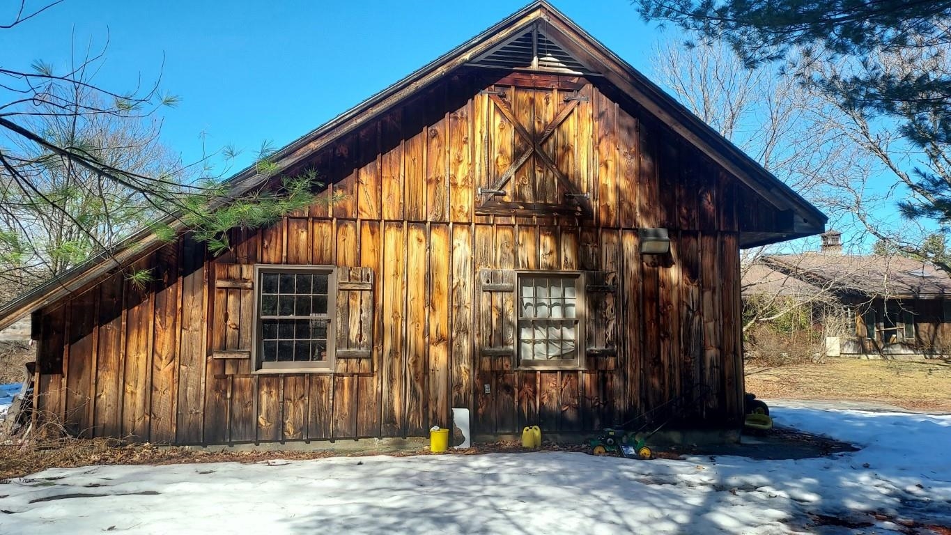 487 River Road