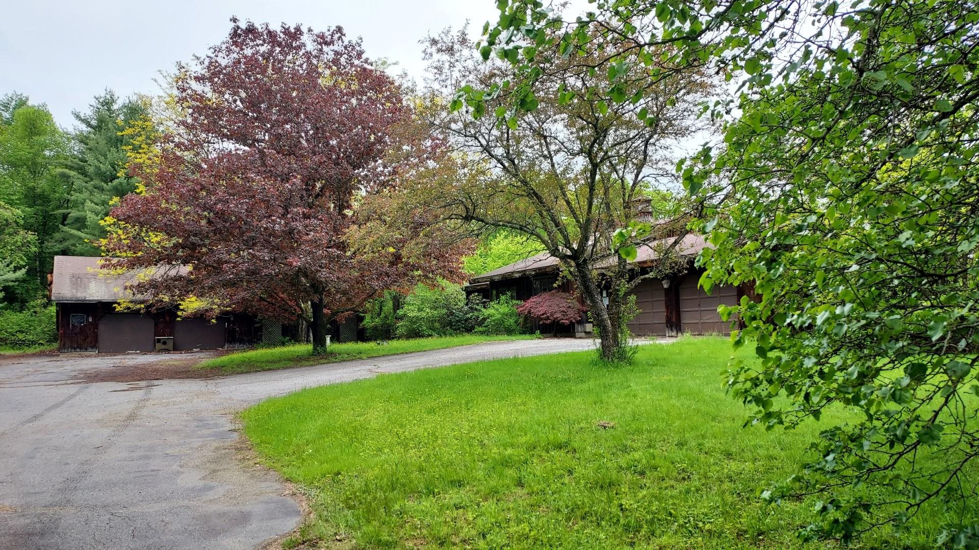 487 River Road