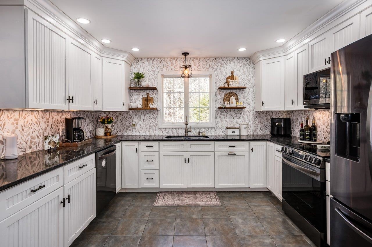 185 White Mountain Highway