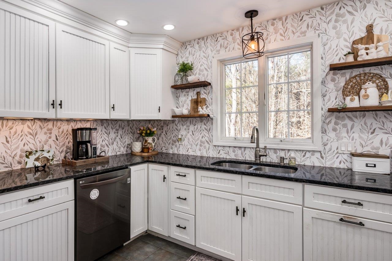 185 White Mountain Highway