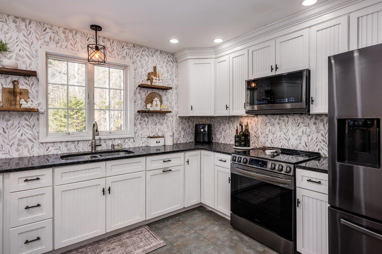 185 White Mountain Highway