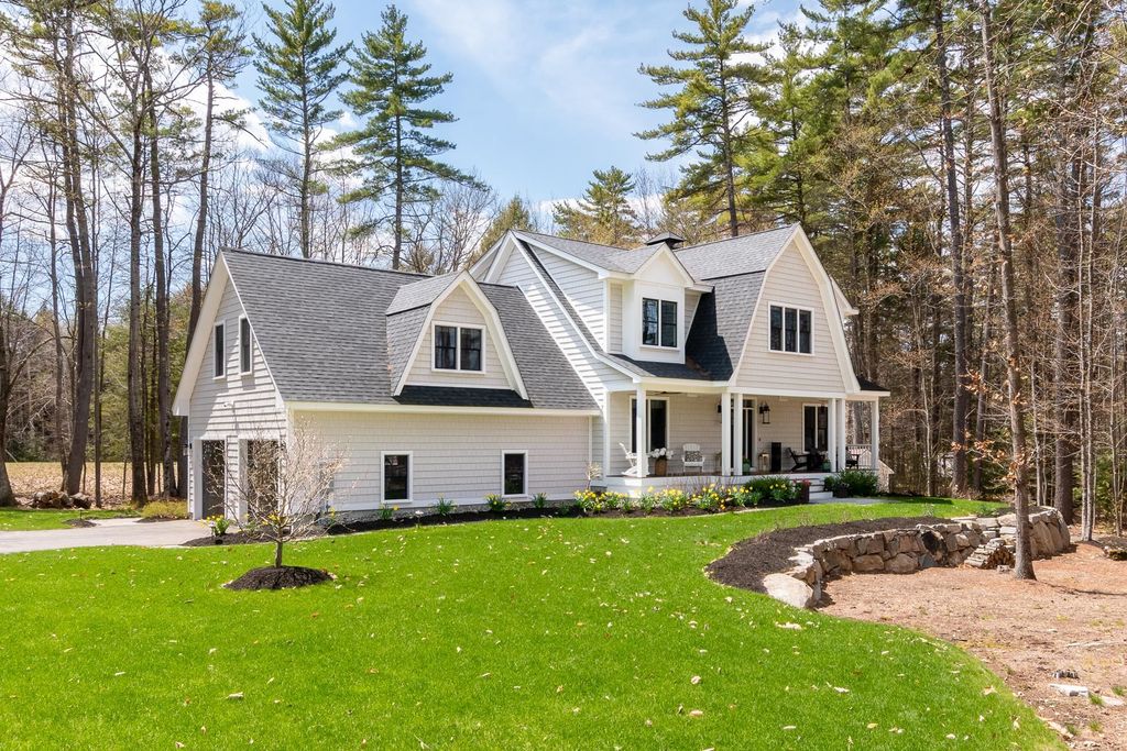 Photo of 25 Clay Point Road, Alton, NH 03809 (MLS # 5089240)