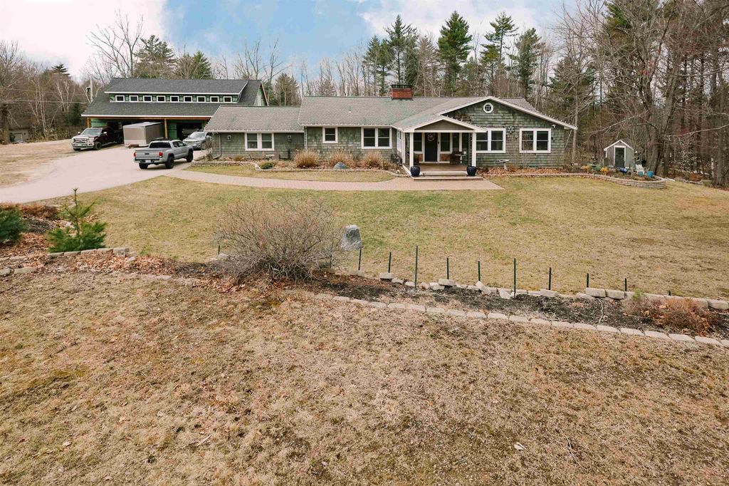 Photo of 1 Bona Vista Drive, Bow, NH 03304 (MLS # 5082673)