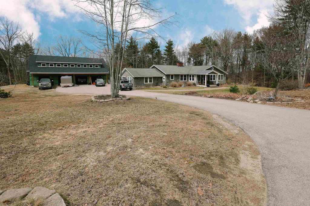Photo of 1 Bona Vista Drive, Bow, NH 03304 (MLS # 5082673)