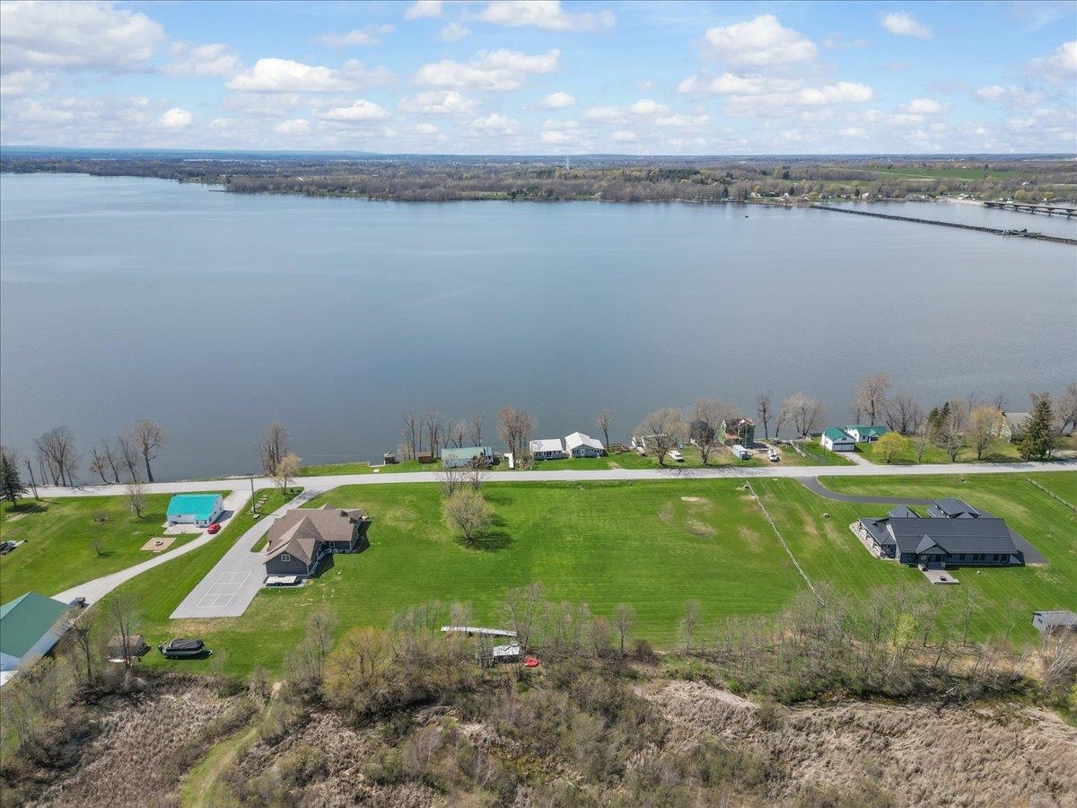 69 Lakewood Drive 2