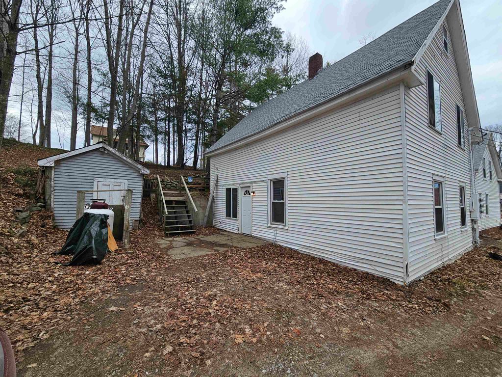 Photo of 47 Highland Street #B, Plymouth, NH 03264 (MLS # 5084345)