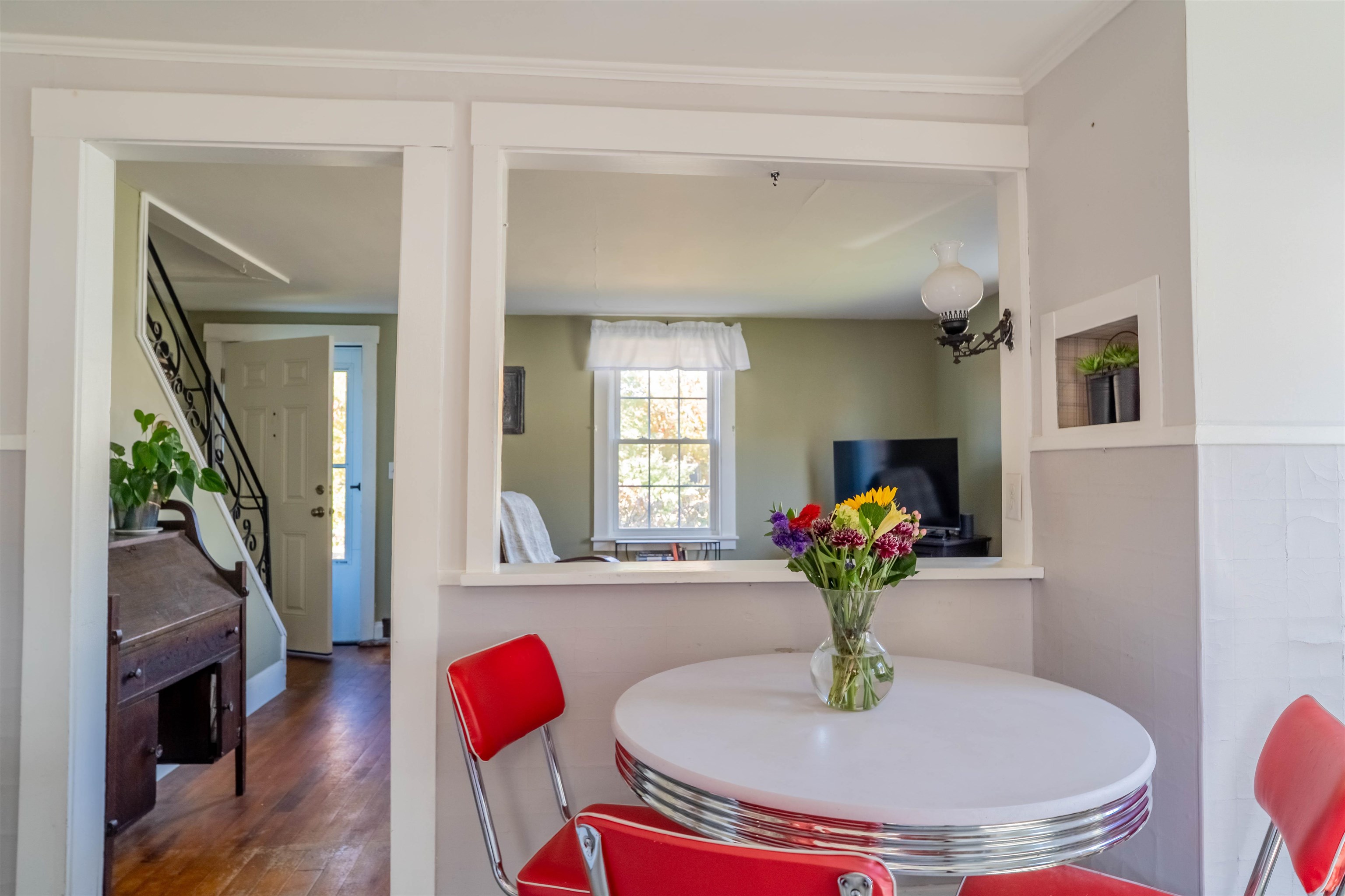 1 1/2 Bartlett Street