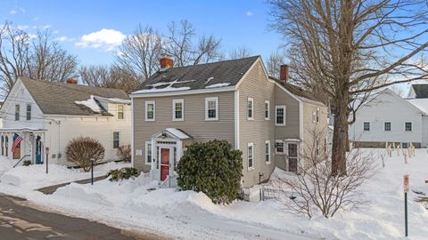 Photo of 10 Maple Street, Exeter, NH 03833 (MLS # 5076803)