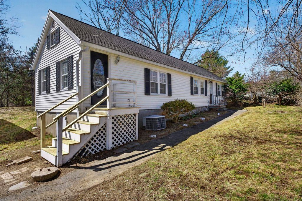 Photo of 228 Main Street, Hampstead, NH 03841 (MLS # 5082818)