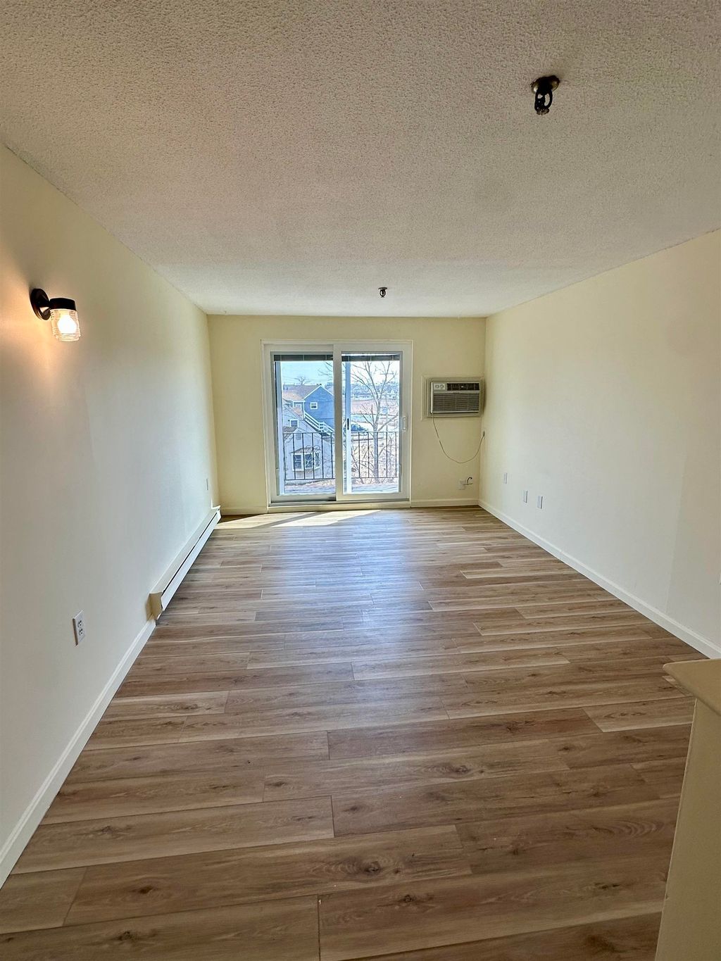 Photo of 502 High Street #305, Hampton, NH 03842 (MLS # 5085429)
