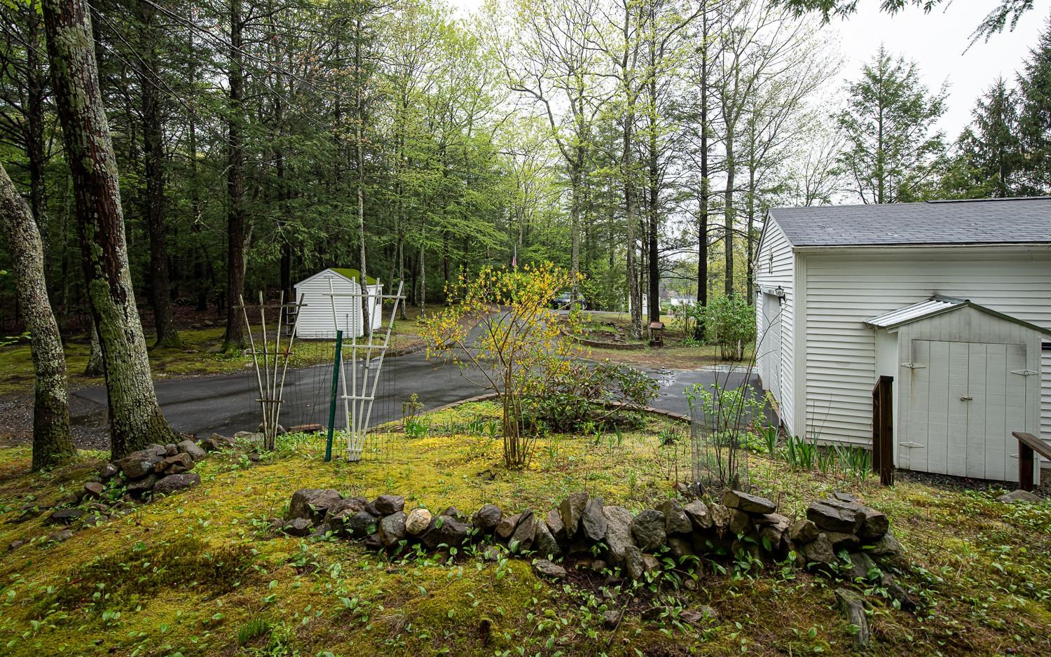 Hampstead, New Hampshire 03841, United States, 2 Bedrooms Bedrooms, ,2 BathroomsBathrooms,Residential,Pending,125042
