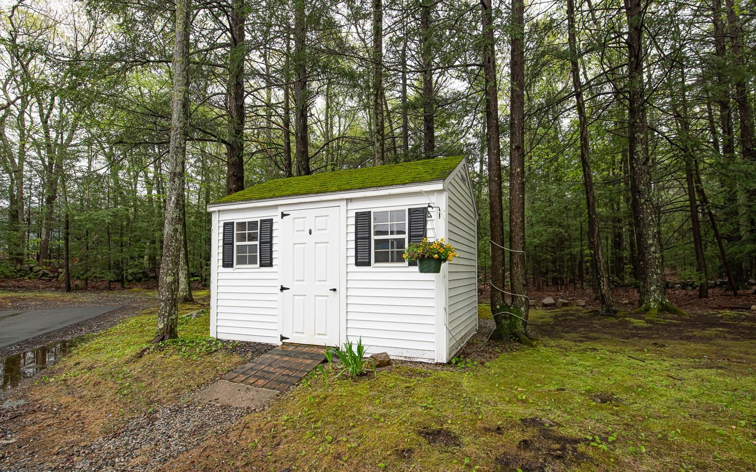 Hampstead, New Hampshire 03841, United States, 2 Bedrooms Bedrooms, ,2 BathroomsBathrooms,Residential,Pending,125042