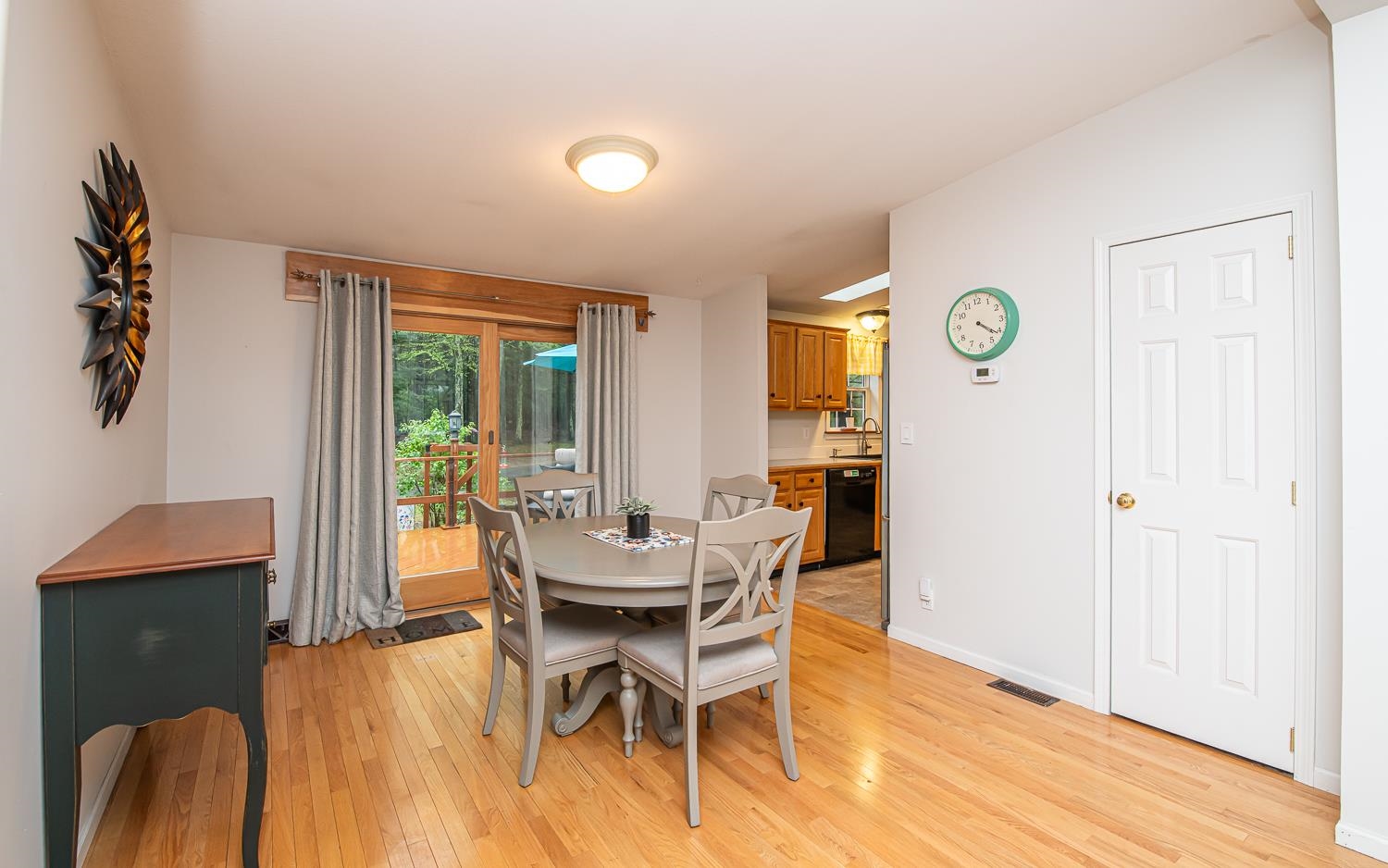 Hampstead, New Hampshire 03841, United States, 2 Bedrooms Bedrooms, ,2 BathroomsBathrooms,Residential,Pending,125042