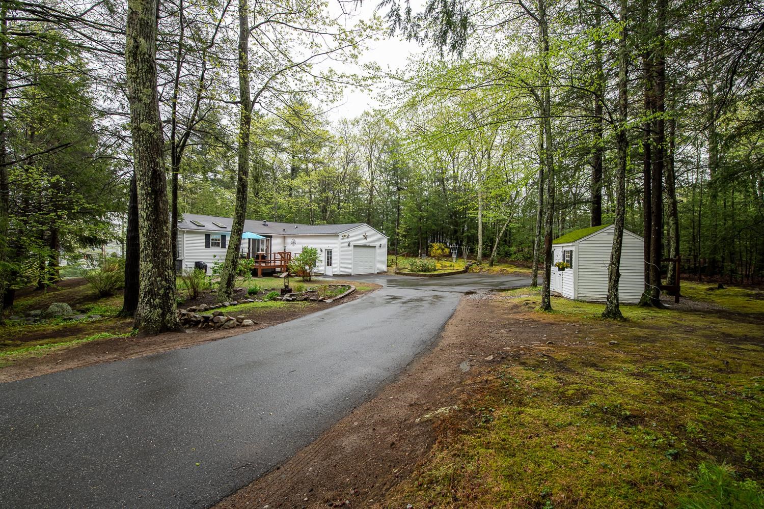 Hampstead, New Hampshire 03841, United States, 2 Bedrooms Bedrooms, ,2 BathroomsBathrooms,Residential,Pending,125042