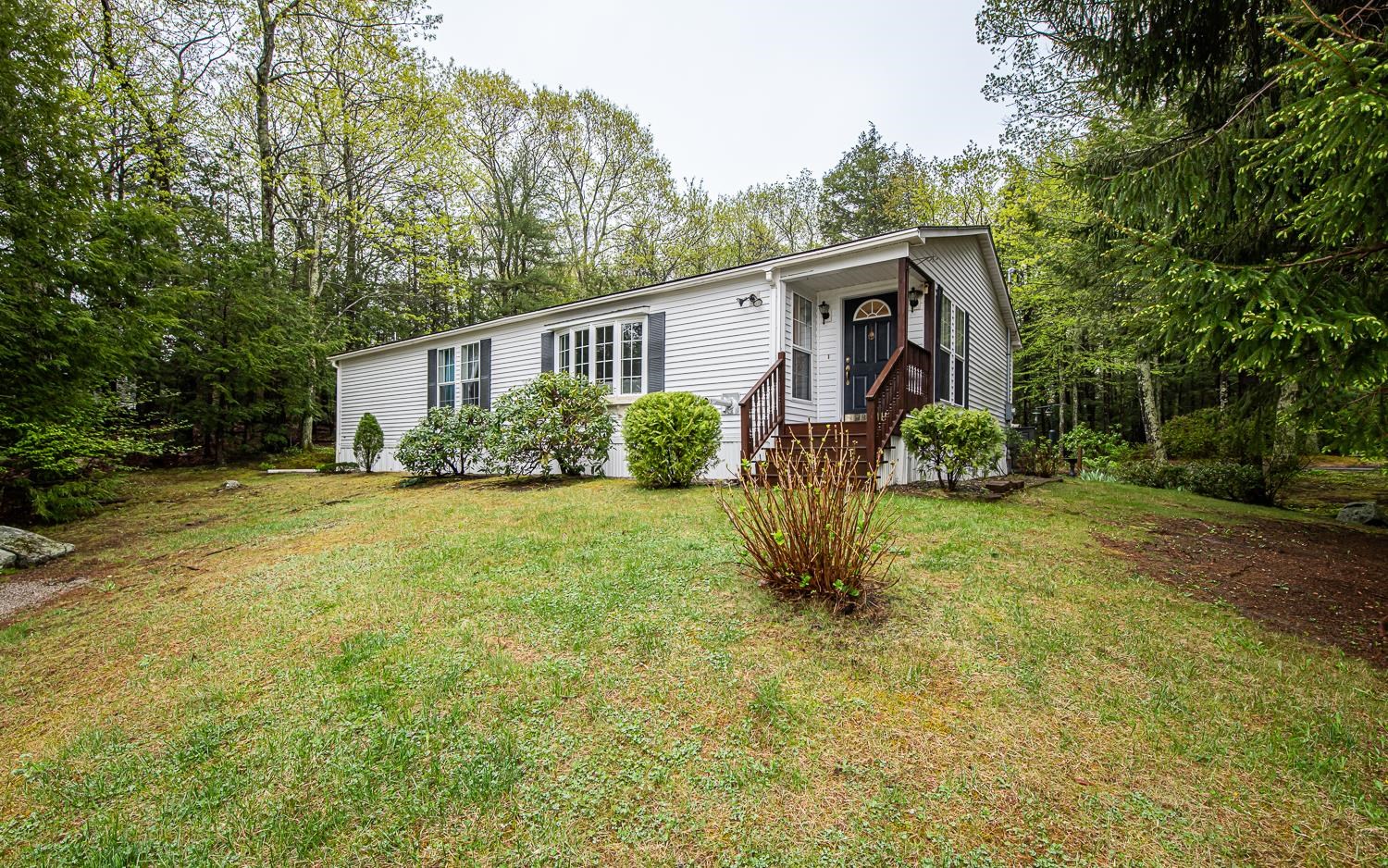 Hampstead, New Hampshire 03841, United States, 2 Bedrooms Bedrooms, ,2 BathroomsBathrooms,Residential,Pending,125042