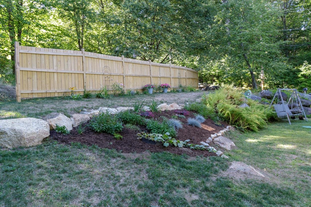 Bradford, New Hampshire 03221, United States, 3 Bedrooms Bedrooms, ,2 BathroomsBathrooms,Residential,Pending,207610