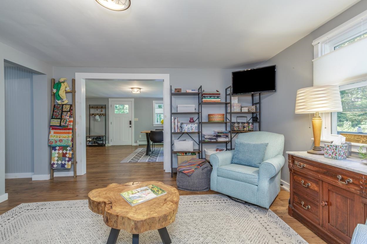 Bradford, New Hampshire 03221, United States, 3 Bedrooms Bedrooms, ,2 BathroomsBathrooms,Residential,Pending,207610