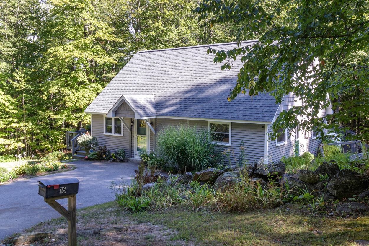 Bradford, New Hampshire 03221, United States, 3 Bedrooms Bedrooms, ,2 BathroomsBathrooms,Residential,Pending,207610