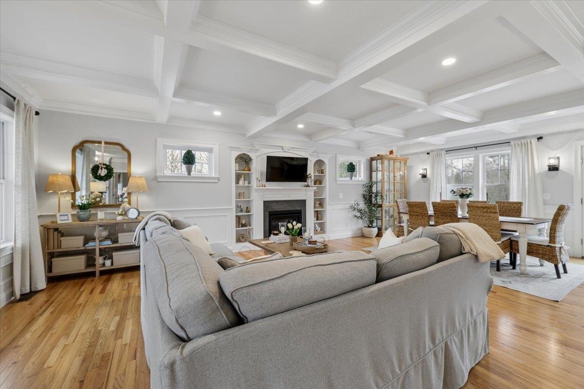 5 Whiting Farm Drive