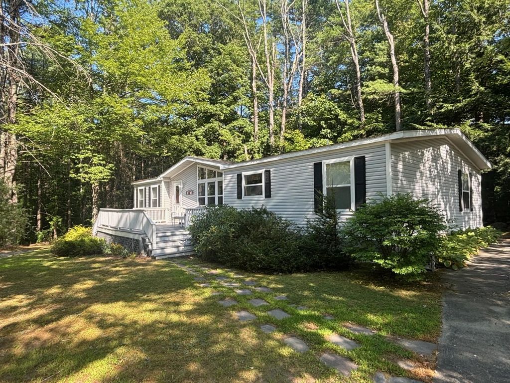 Photo of 9 Westbury Road, Meredith, NH 03253 (MLS # 5056830)