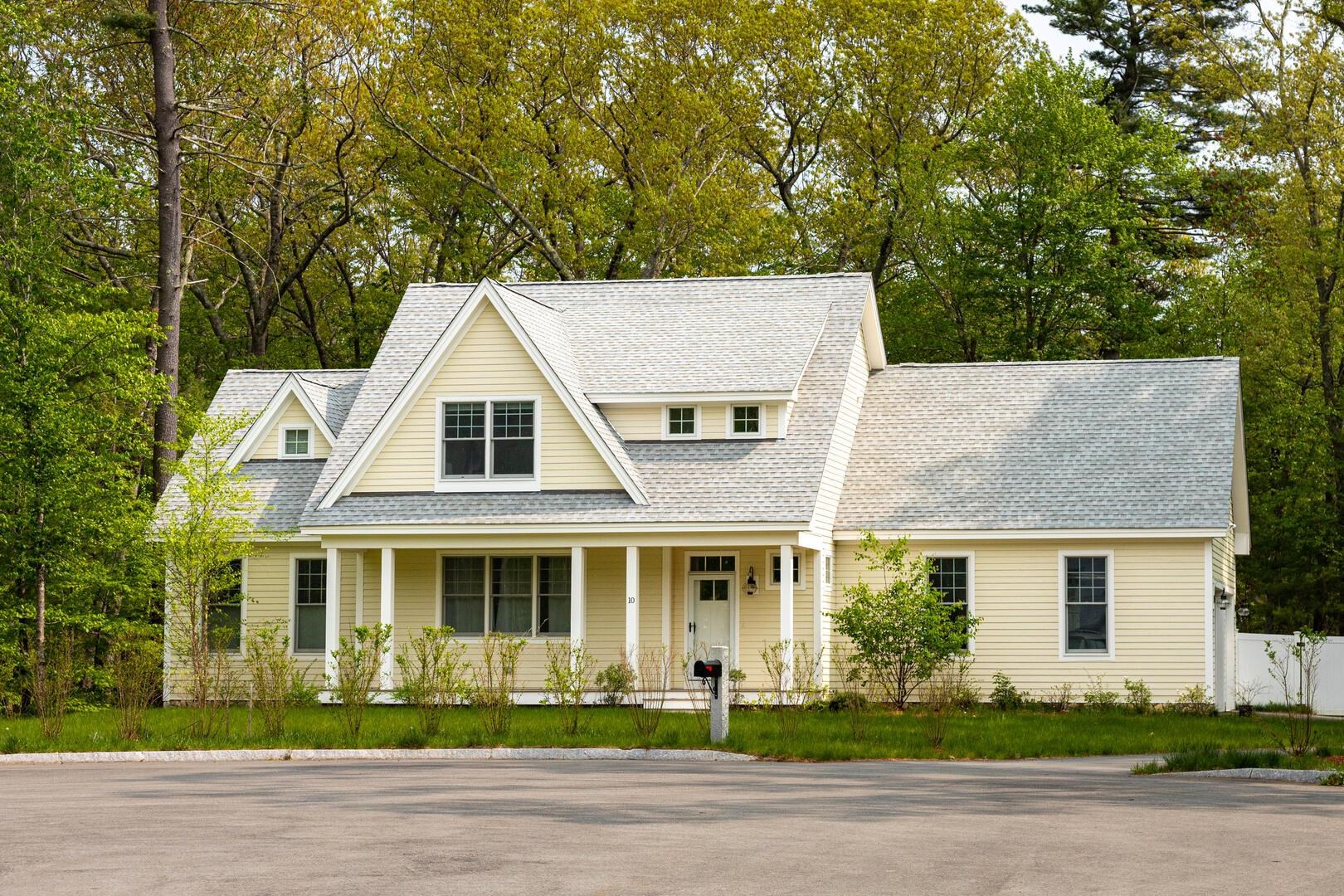 Photo 1 of 14 — 10 McCarron Drive, Hampton, NH 03842
