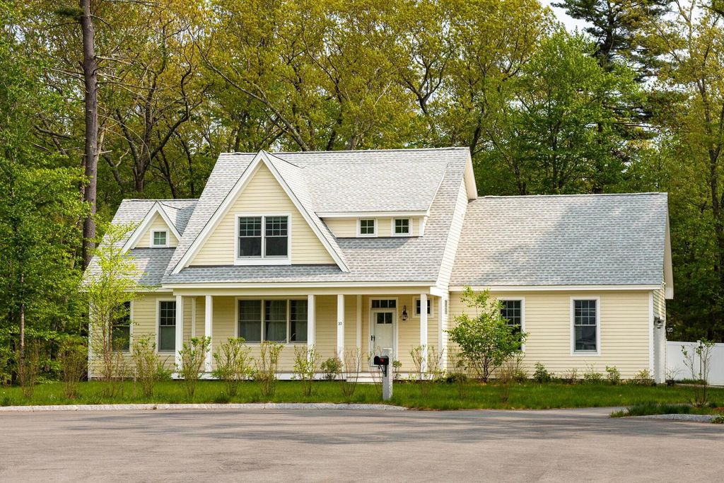 Photo of 10 McCarron Drive, Hampton, NH 03842 (MLS # 5082391)