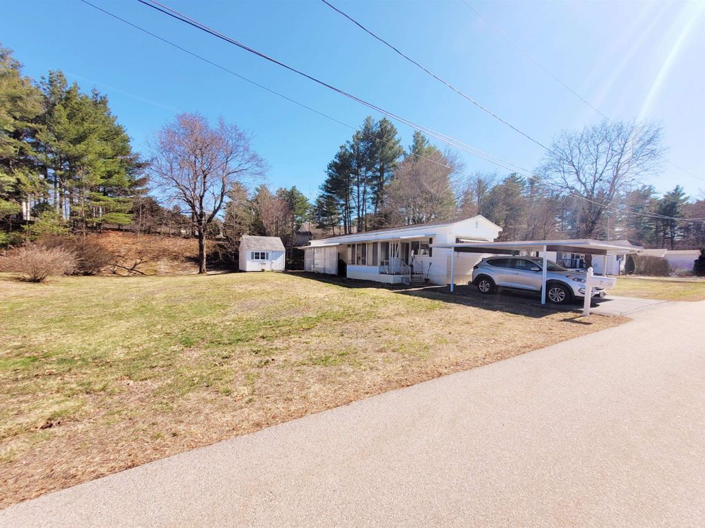 Photo of 7 Skyview Drive, Nashua, NH 03062 (MLS # 5084192)