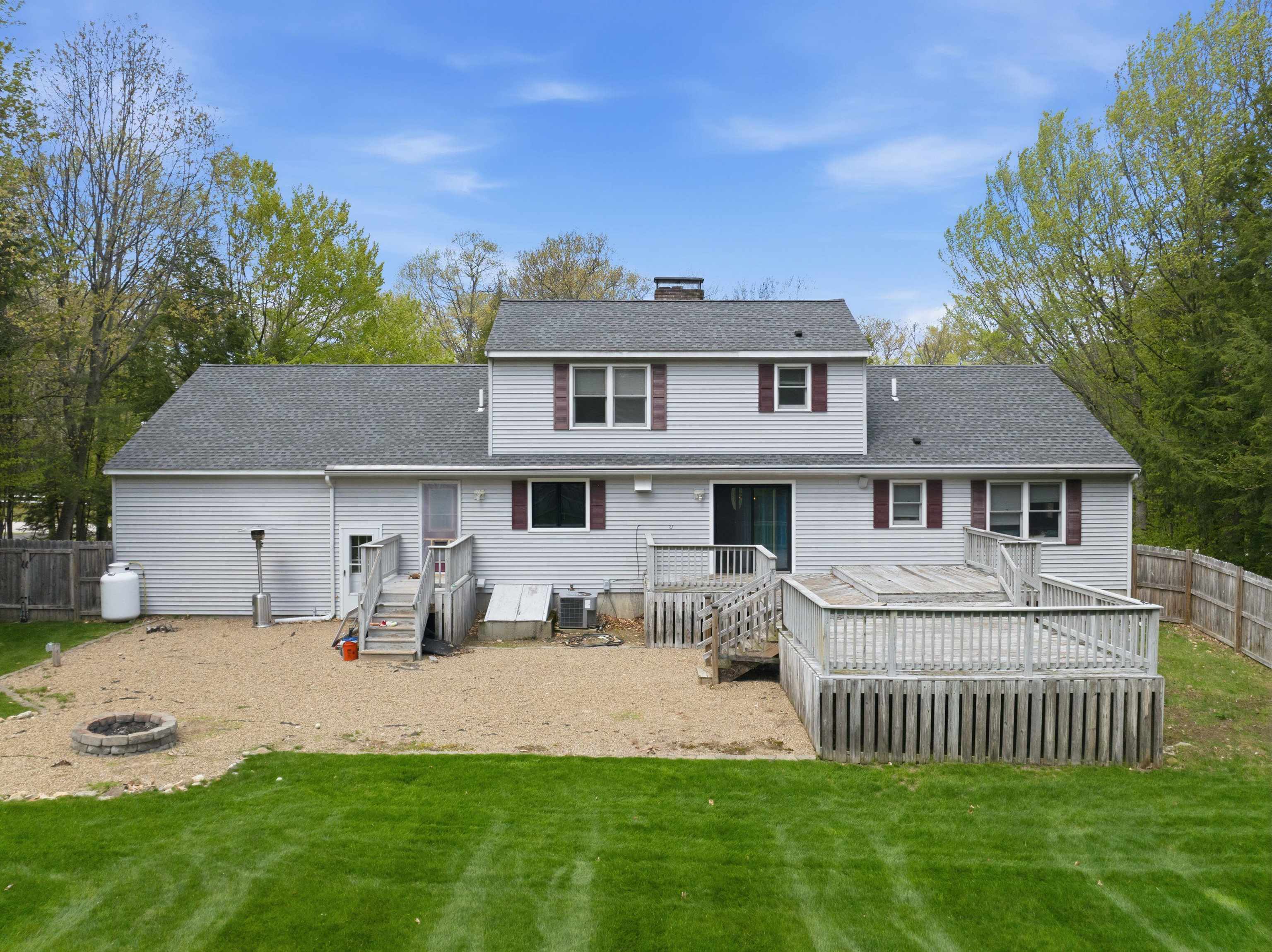 264 Hillcrest Drive