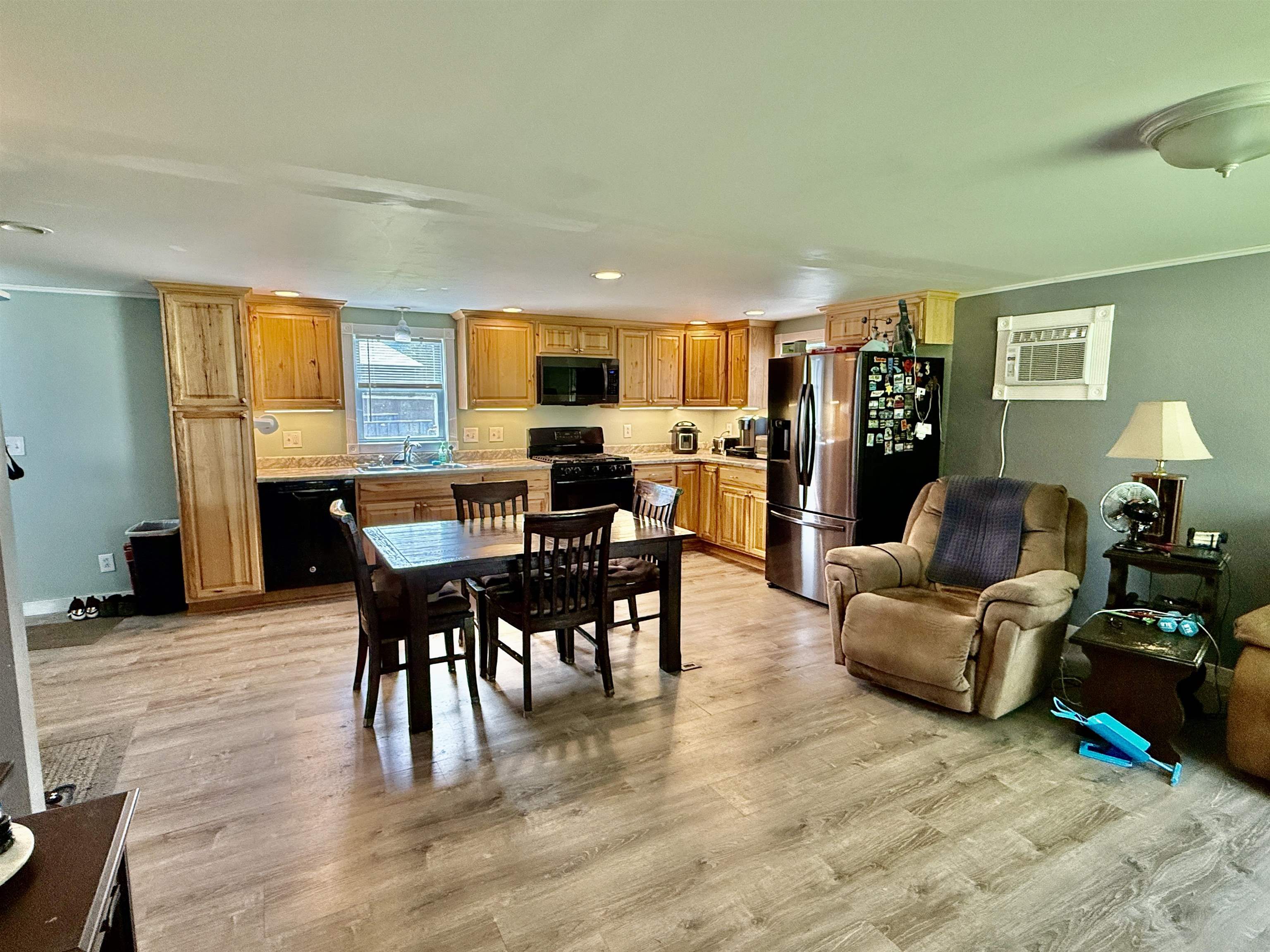 Morristown, Vermont 05661, United States, 3 Bedrooms Bedrooms, ,1 BathroomBathrooms,Residential,Pending,143253