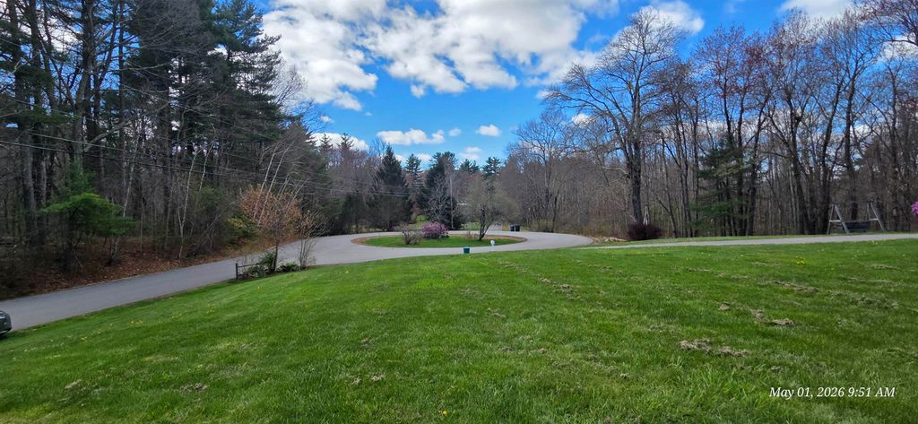Photo of 15 Bonnie Lane #R, Derry, NH 03038 (MLS # 5085561)